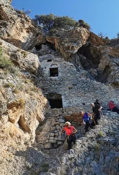 Afkule Manastırı görsel 4